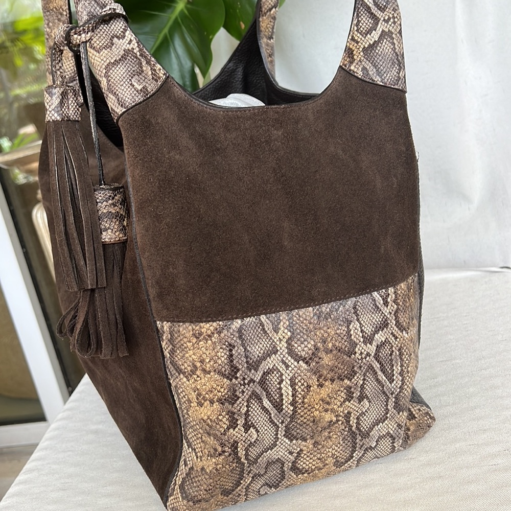 CLAUDUA FIRENZE Made in Italy slouchy suede + leather combo shoulder bag - Picture 6 of 16